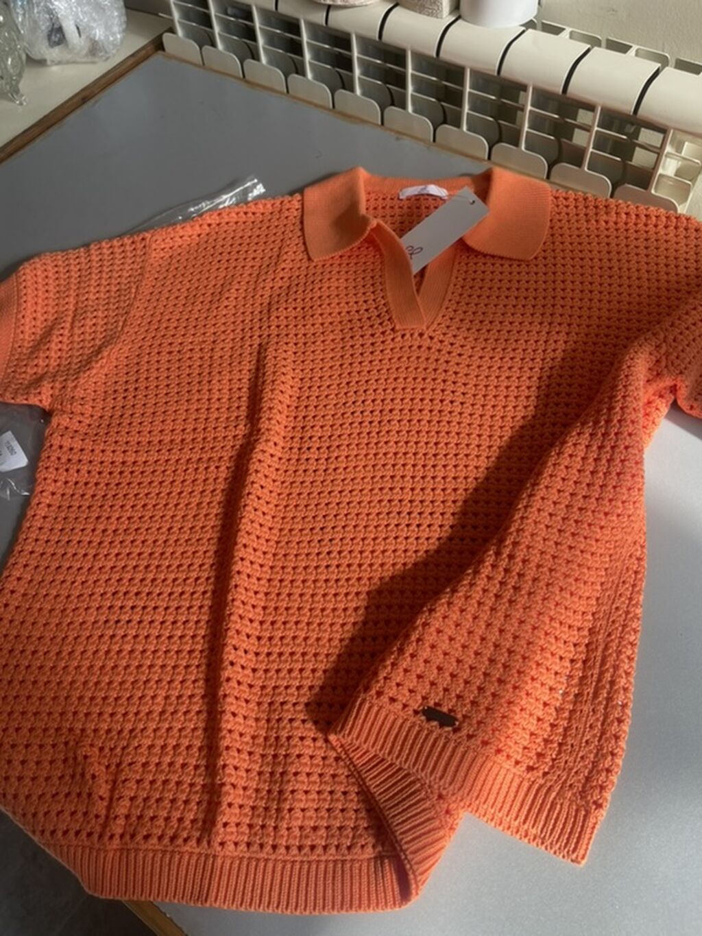 Narıncı rəngdə toxunma teksturalı polo sviter - Model: qısaqoll polo — Coqlular və səvətşər, Bakı (3)