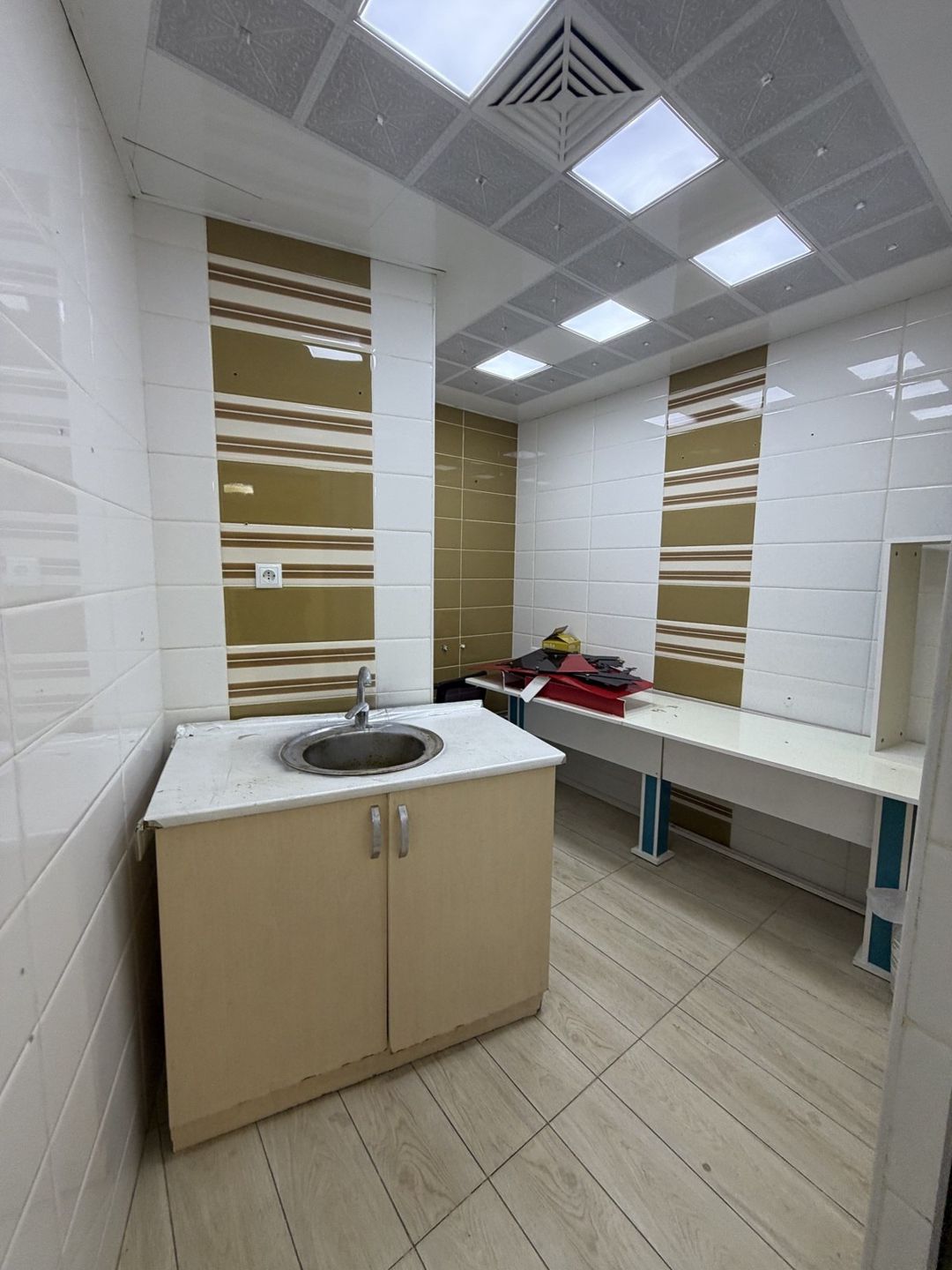 Satılır 10 otaqlı yeni tikili 250 m² — Mənzil, Bakı (2)