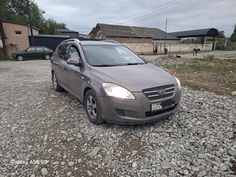 Kia Ceed SW, 1.6 L, 2008 il, 320 000 km — Bakı