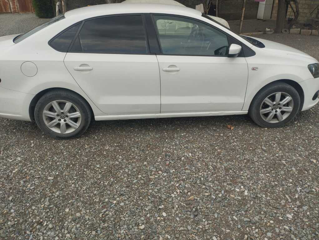 Volkswagen Polo, 1.6 L, 2013 il, 175 100 km — Avtomobillər, Sumqayıt (8)