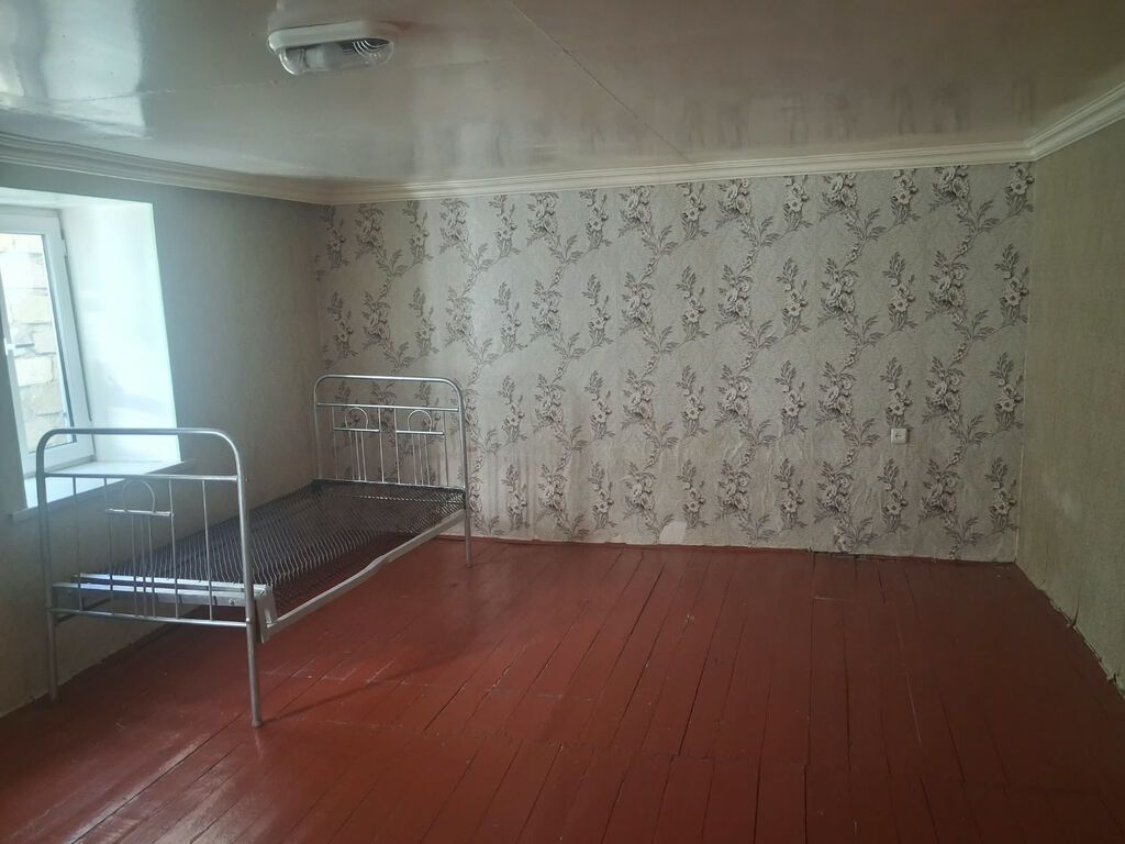 Şabran şəhərində evin 1-ci mərtəbəsi kirayəyə verilir. 4 otaqlı, geniş — Ev, villa, Şabran (4)