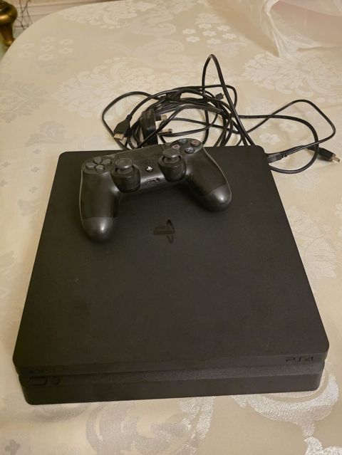 PlayStation 4 Slim oyun konsolu Komplekt: - PS4 Slim konsolu (qara — Sumqayıt