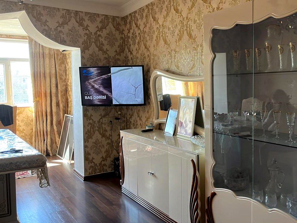 Satılır 3 otaqlı köhnə tikili 70 m² — Mənzil, Bakı (2)