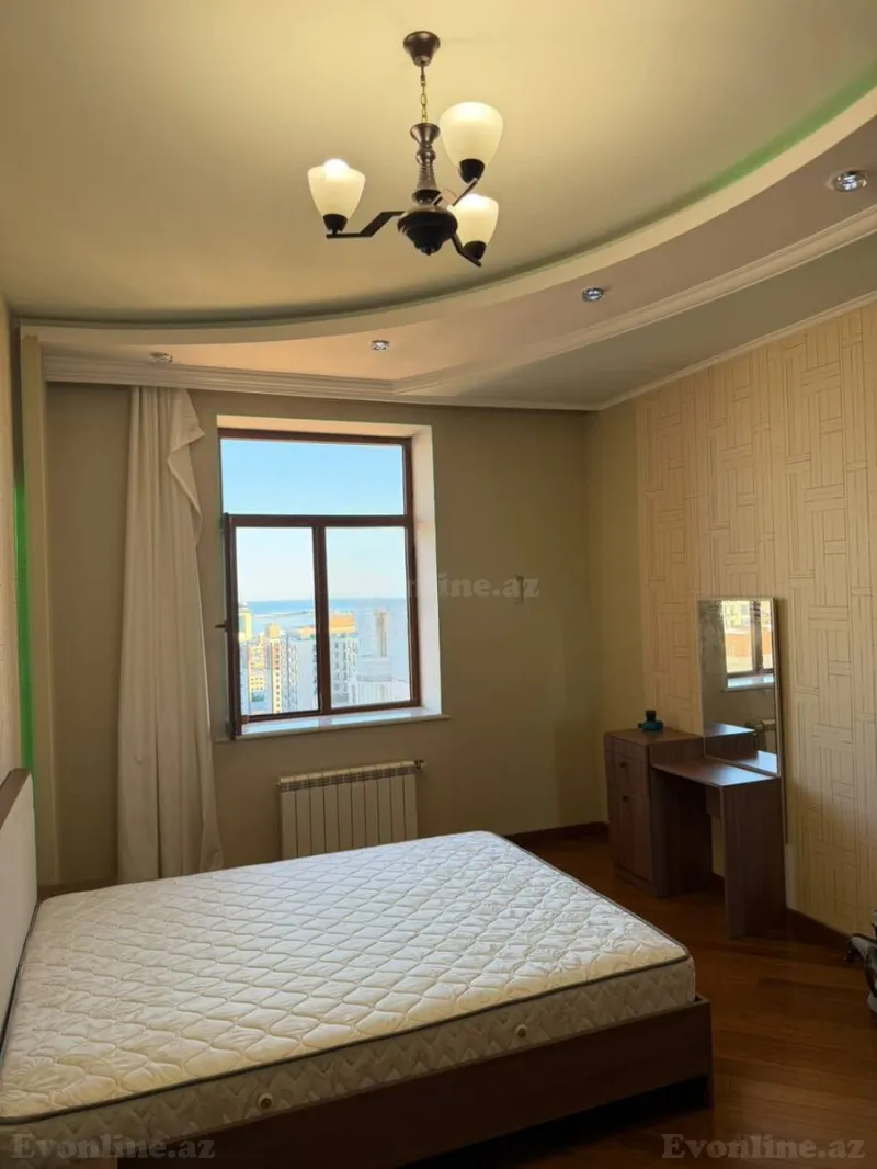 Kirayə verilir 4 otaqlı Mənzil Yeni tikili 160 m² Bakı, Nəsimi r., 28 May m — Mənzil, Bakı (5)
