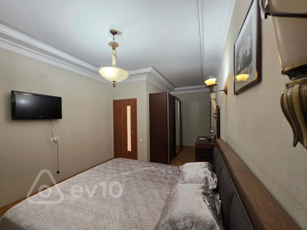 4 otaqlı mənzil, 196 m², İnşaatçılar Prospekti — kirayə — Mənzil, Bakı (7)