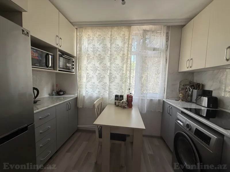 Satılır 2 otaqlı Mənzil Köhnə tikili 40 m² Bakı, Nizami r., Xalqlar Dostluğu m., 8-ci kilometr — Mənzil, Bakı (6)
