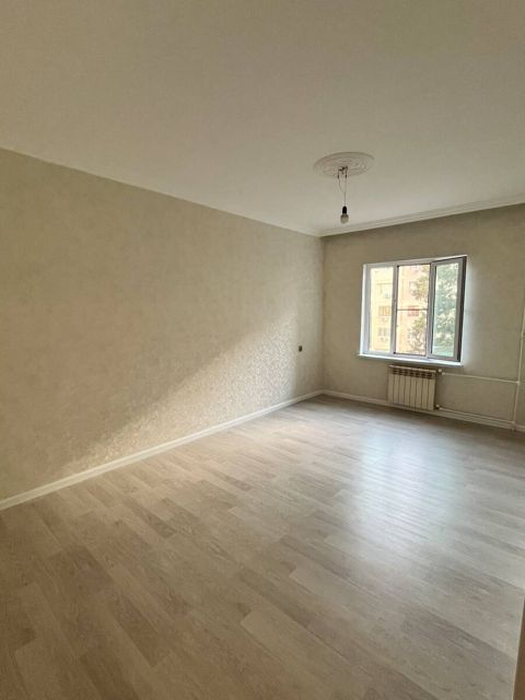 Satılır 2 otaqlı köhnə tikili 65 m² — Bakı