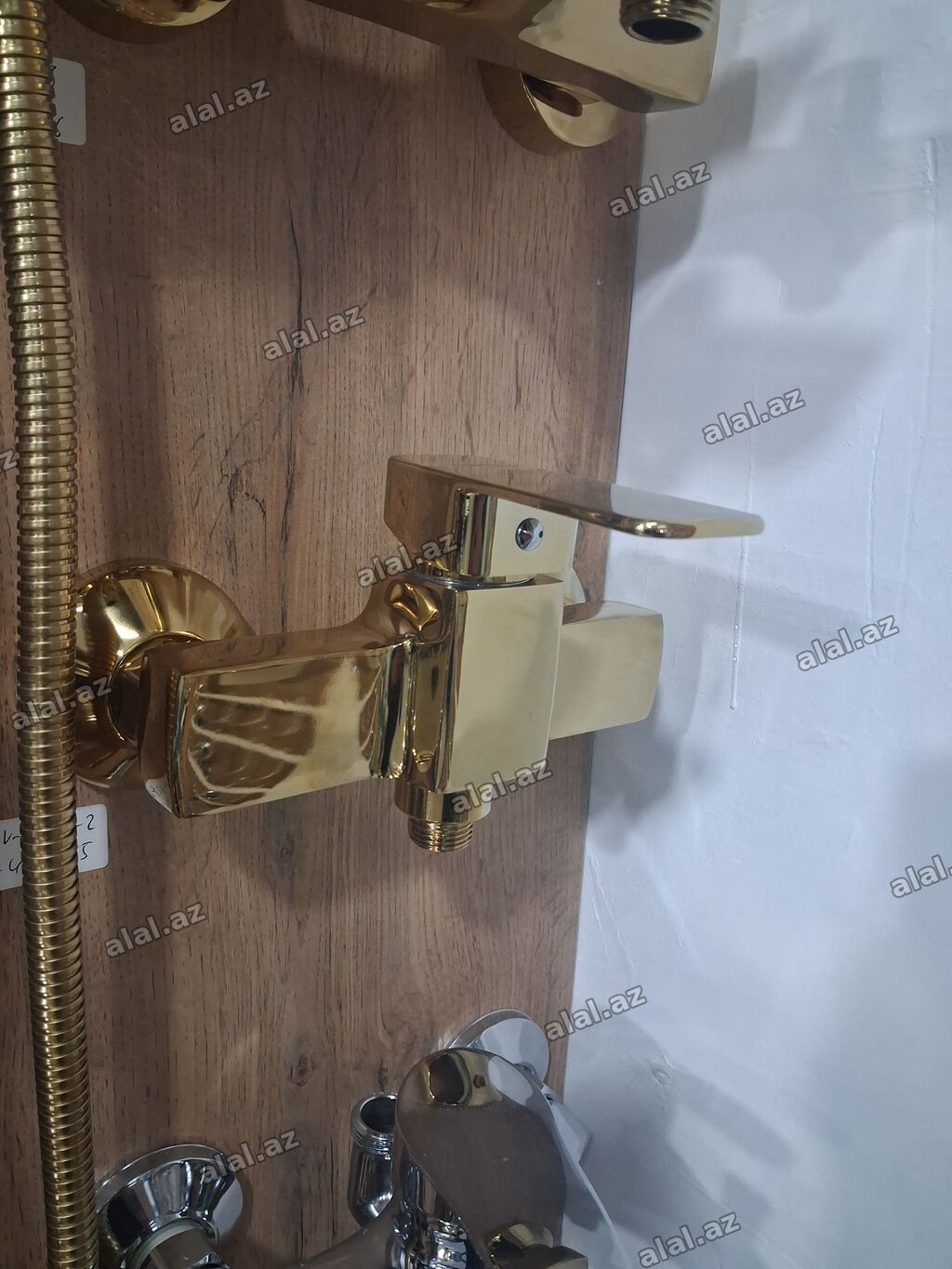 Tualet kiranrəngdə duş qarışdırıcısı (divar tipli) - Material: Möhkəm — Santexnika, Bakı