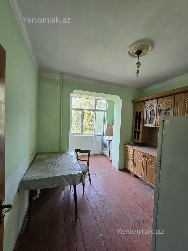 Satılır 4 otaqlı Bina evi menzil (Köhnə tikili), 100 m², Xətai rayonu — Mənzil, Bakı (9)