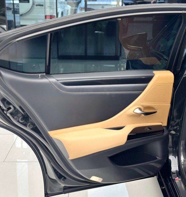 Lexus ES 300h, 2.5 L, 1.3 kWh, 2023 il, 32 138 km — Avtomobillər, Bakı (9)