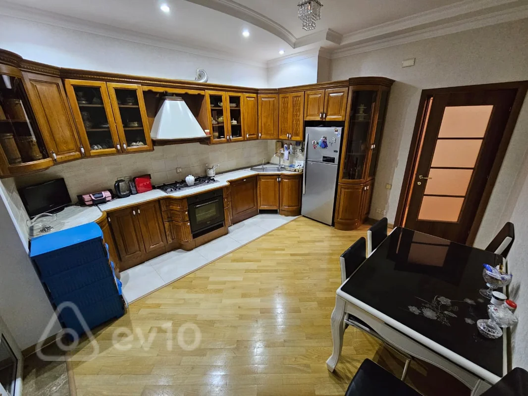 3 otaqlı mənzil, 150 m², Bakı, Ceyhunbəy Hacıbəyli küç. — kirayə — Mənzil, Bakı (12)
