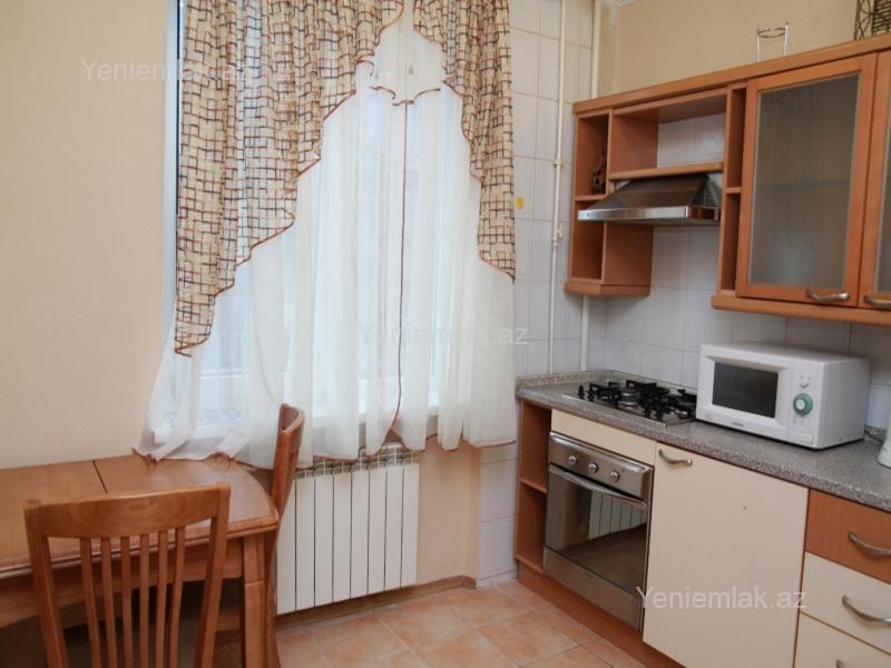 Günlük 2 otaqlı Bina evi menzil (Köhnə tikili), 65 m², Səbail rayonu — Mənzil, Bakı (4)