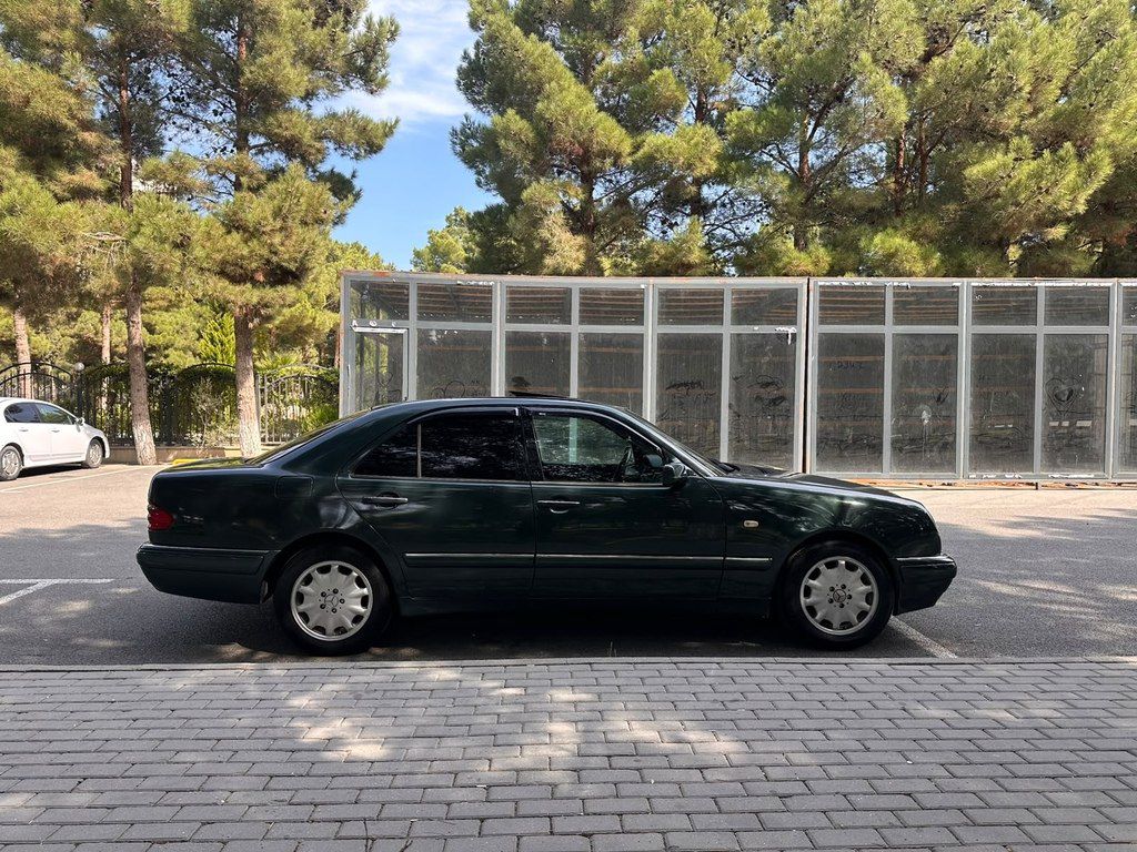 Mercedes E 240, 2.4 L, 1999 il, 350 000 km — Avtomobillər, Sumqayıt (4)