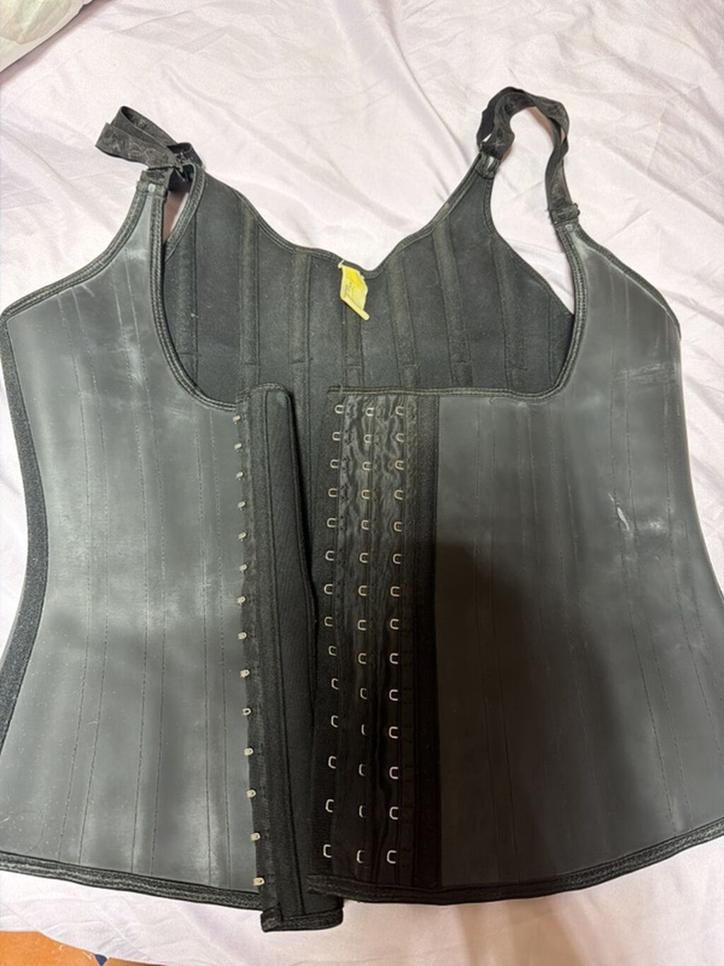 Qara lateks bel yığan korset – tənzimlənən askılı model - Material — Korsete, Gəncə (2)