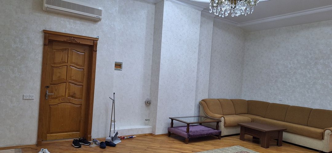 İcarəyə verilir 4 otaqlı yeni tikili 200 m² — Mənzil, Bakı (2)