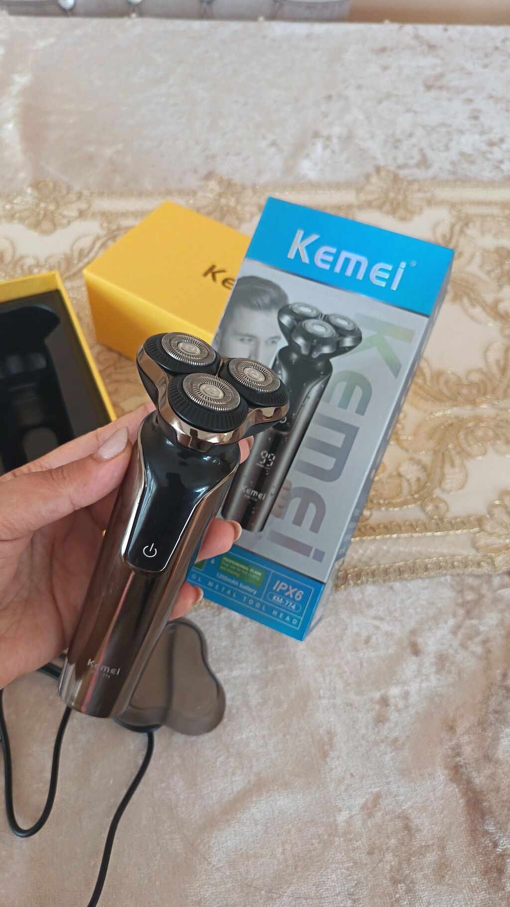 Kemei KM-774 elektrik üz Qırxan. Yenıdı. - 3 fırlanan başlıqlı — Usturalar, trimmerler və epilyatorlar, Digah