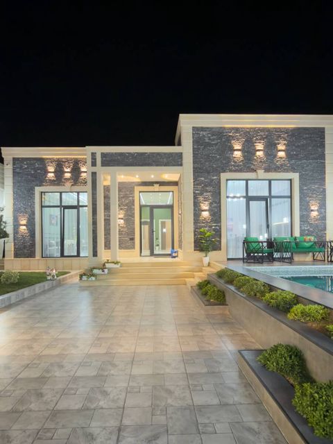 Satılır 4 otaqlı həyət evi/bağ evi 200 m² — Bakı