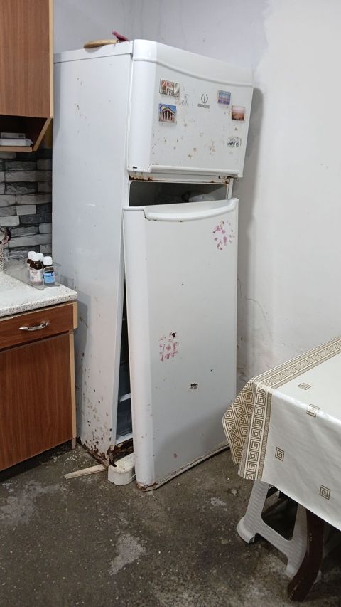 İşlənmiş 2 qapılı Indesit Soyuducu Satılır, rəng - Ağ, Dolab içi — Bakı