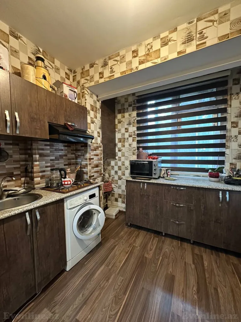 Satılır 4 otaqlı Mənzil Köhnə tikili 100 m² Bakı, Sabunçu r., Bakıxanov — Mənzil, Bakı (5)