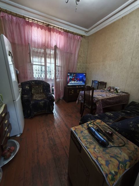 Satılır 2 otaqlı köhnə tikili 40 m² — Bakı