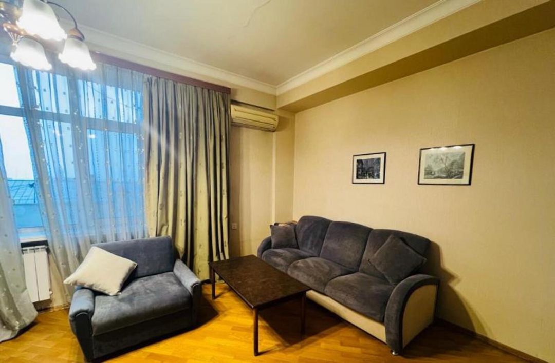 Satılır 3 otaqlı köhnə tikili 100 m² — Mənzil, Bakı