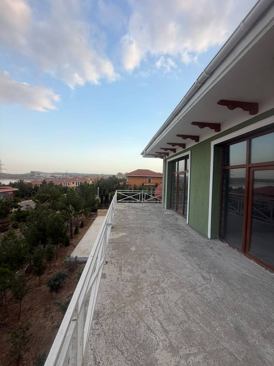 Satılır 5 otaqlı həyət evi/bağ evi 300 m² — Ev, villa, Bakı (11)
