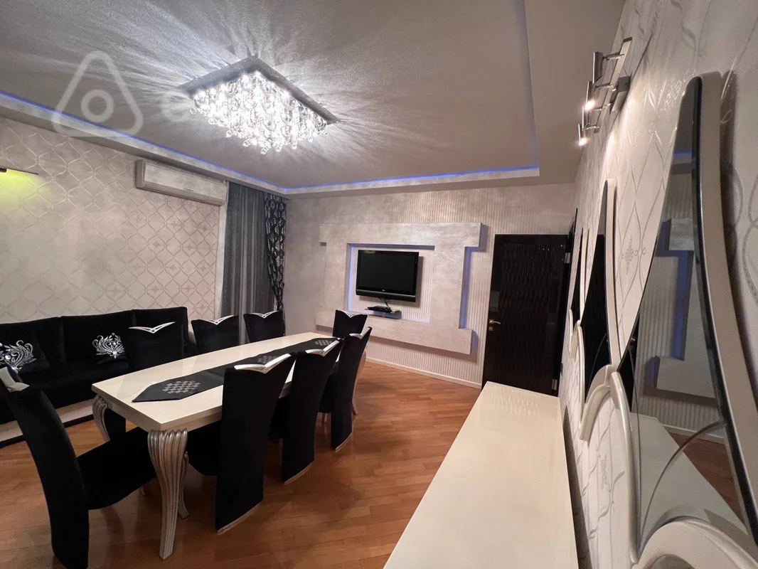 2 otaqlı mənzil, 94 m², Həsən Salmani küç. — kirayə — Bakı