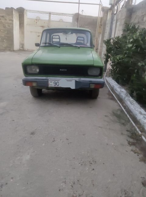 Satılır: Moskvich Azlk 2140 (yaşıl rəng) Xüsusiyyətlər: - Kuzov — Digah