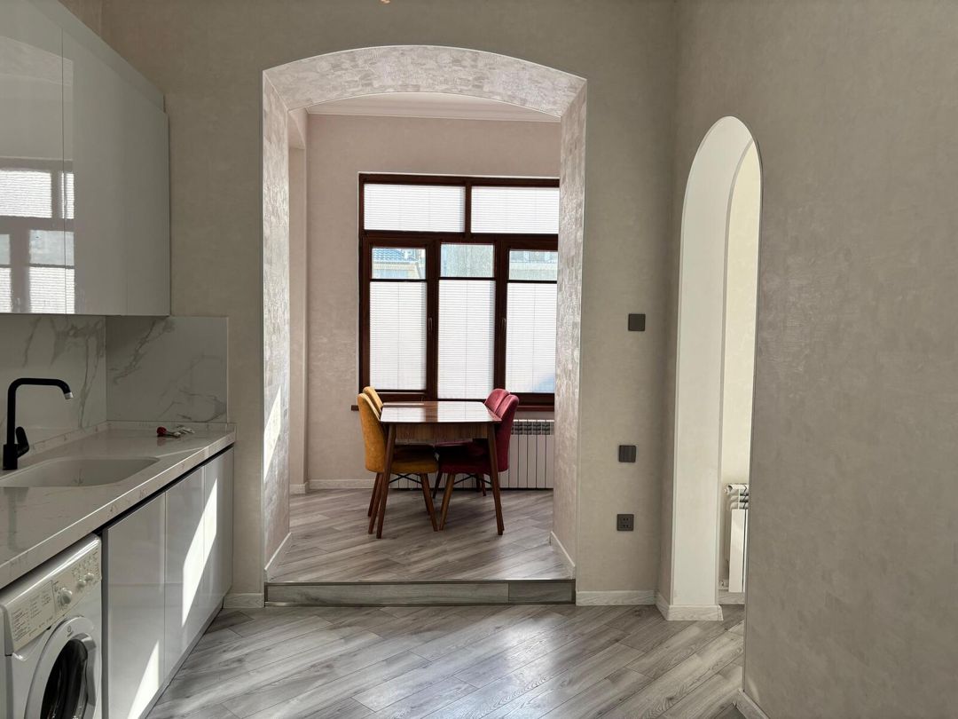 Satılır 3 otaqlı köhnə tikili 165 m² — Mənzil, Bakı (9)