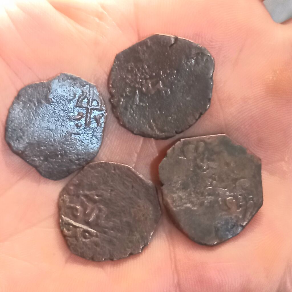 23 ədəd biryerdə Azərbaycanın Atabəyləri Hicri 1136-1225 Hardasa — Sikkələr, Bakı (2)