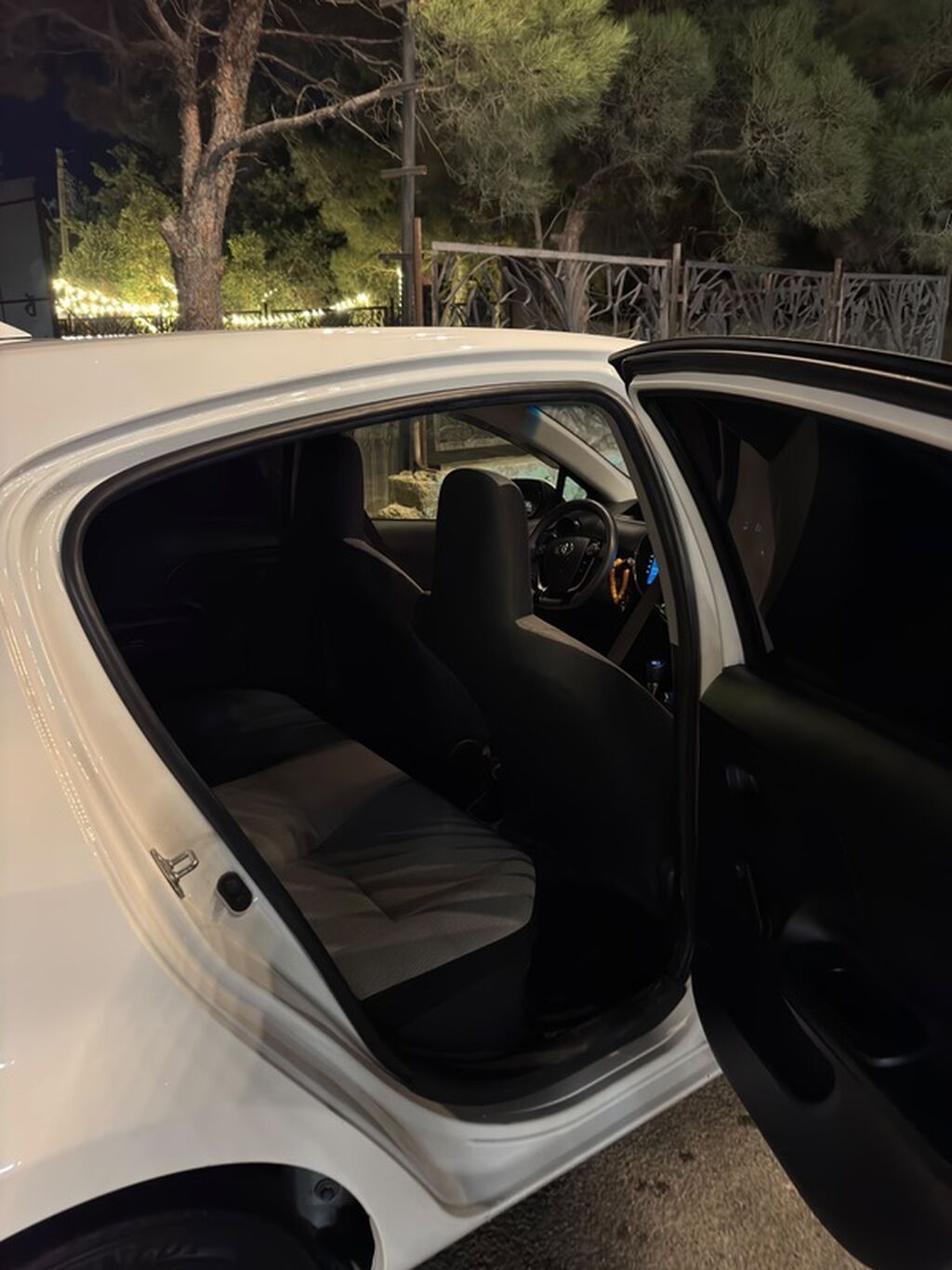 Toyota Aqua hibrid İli 2019 140 000 probeq Taksi buraxlışı var 2031-ə — Avtomobillər, Bakı (5)