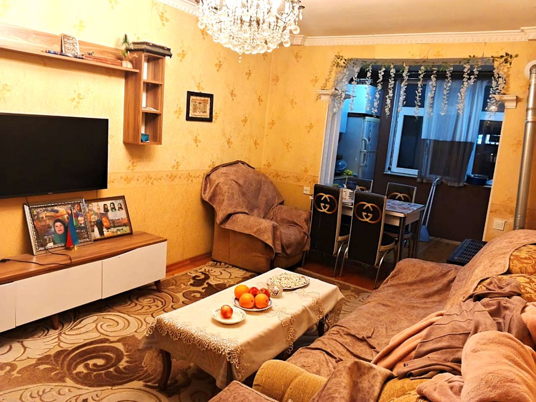 Satılır 4 otaqlı köhnə tikili 75 m² — Mənzil, Bakı