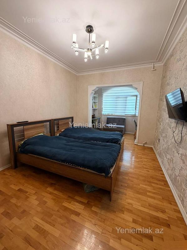 Satılır 4 otaqlı Bina evi menzil (Köhnə tikili), 110 m², Nərimanov rayonu — Mənzil, Bakı (9)