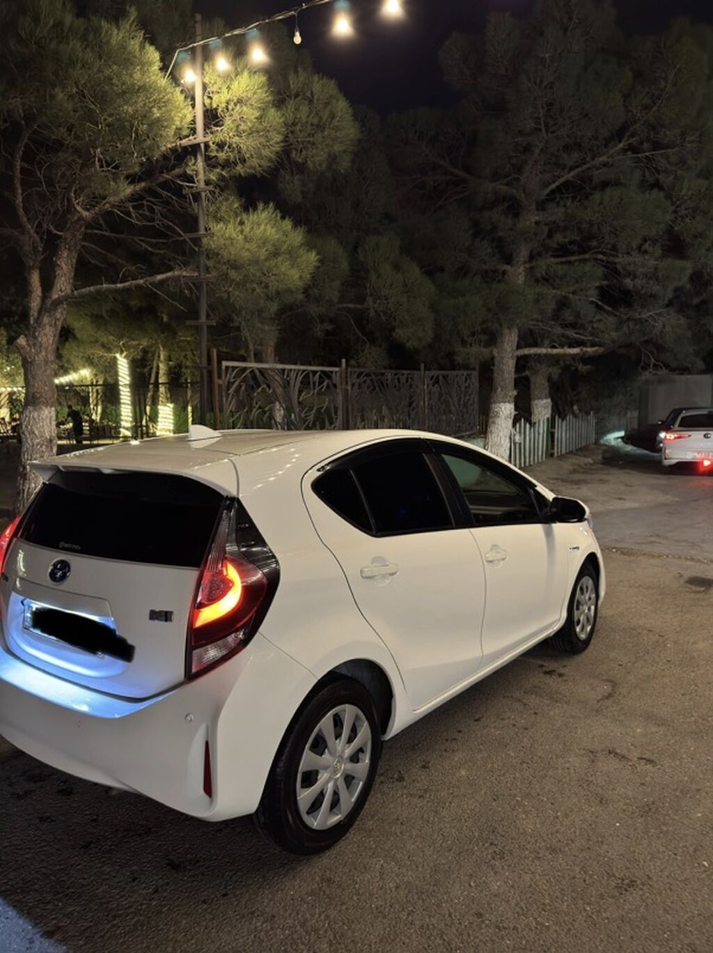 Toyota Aqua hibrid İli 2019 140 000 probeq Taksi buraxlışı var 2031-ə — Avtomobillər, Bakı (3)