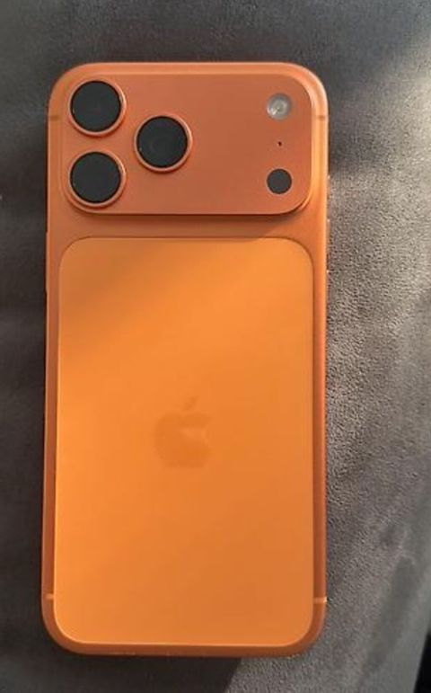 Məhsul: iPhone17 pro max 256 yaddaş 100 faiz piı az işlənib əla — Bakı