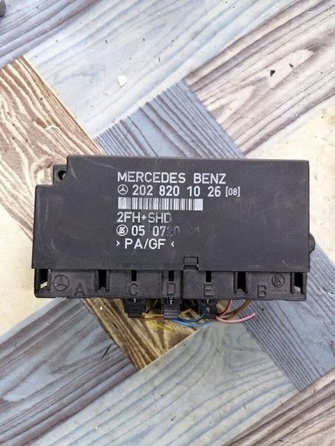 "Mercedes" ehtiyat hissələri İslenmis ehtiyyat hissələri — Bakı