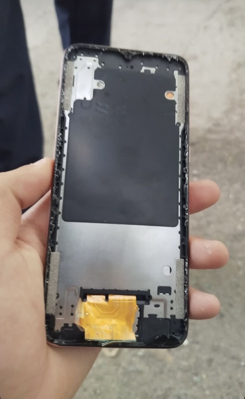 Məhsul: Açıqlama fotolardakı smartfon korpusu və ön modul hissələri — Smartfon ehtiyat hissələri, Bakı (2)