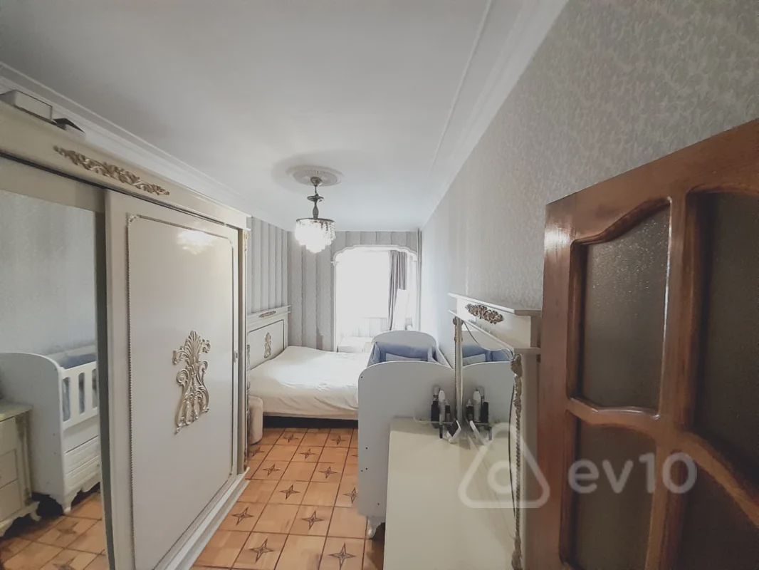 For sale: 3-room apartment (old building), 75 m² — Mənzil, Bakı (4)