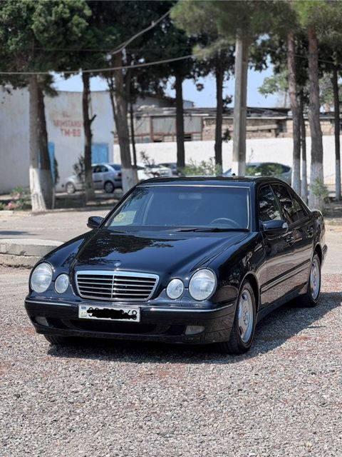 Mercedes E 200, 2.2 L, 2001 il, 386 256 km — Bakı