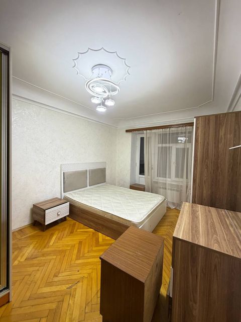 İcarəyə verilir 3 otaqlı köhnə tikili 100 m² — Bakı