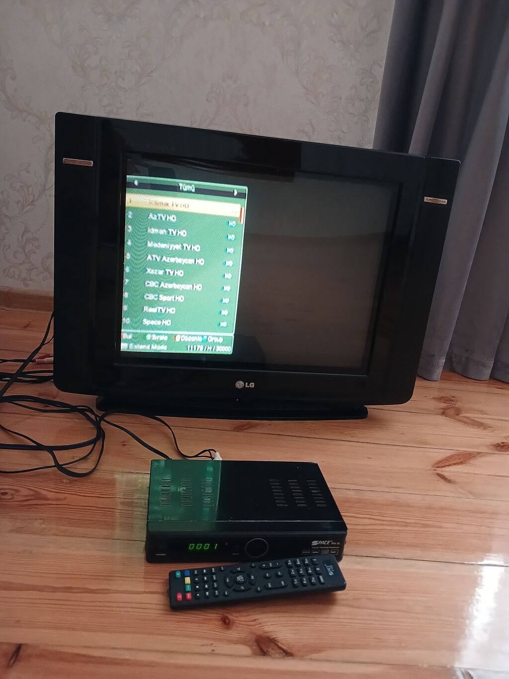 LG televizor + peyk qəbuledicisi komplekti — Televizorlar, Şirvan (2)