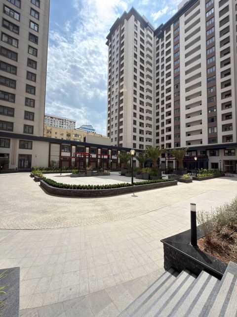 Satılır 2 otaqlı yeni tikili 74 m² — Bakı