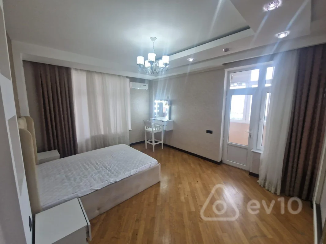 3 otaqlı mənzil, 125 m², Qara Qarayev — kirayə — Mənzil, Bakı (3)