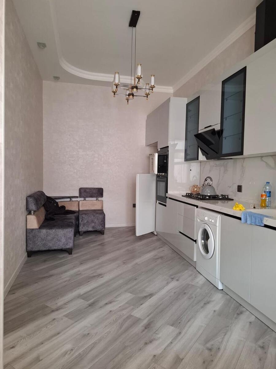 Satılır 3 otaqlı köhnə tikili 165 m² — Mənzil, Bakı (8)