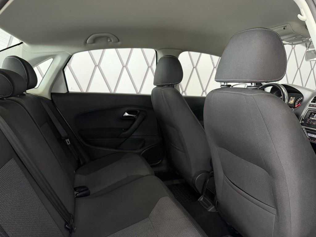 Volkswagen Polo, 1.6 L, 2018 il, 52 500 km — Avtomobillər, Bakı (11)