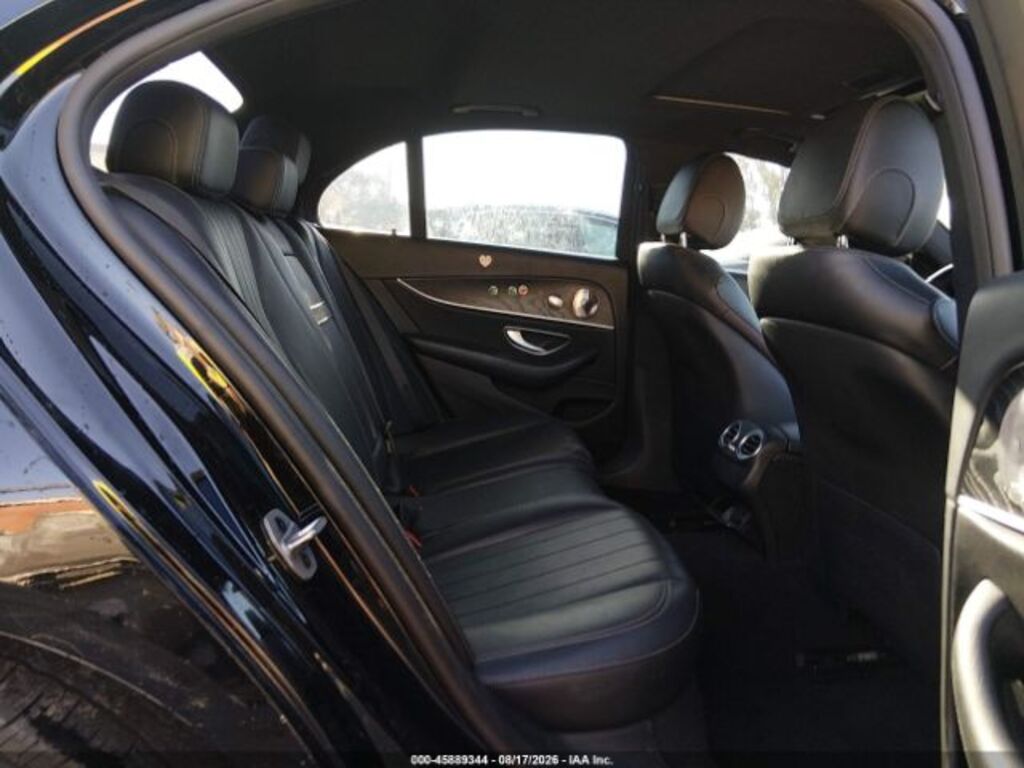 Mercedes E 300, 2.0 L, 2022 il, 188 251 km — Avtomobillər (8)