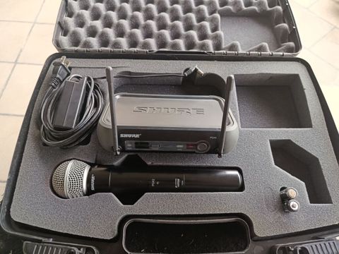 Shure PGX4 + PGX2 simsiz mikrofon sistemi .çox az işlənib tam arginal — Şamaxı
