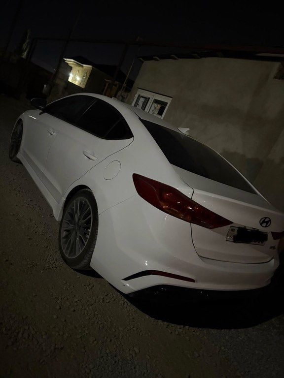 Hyundai Elantra, 1.6 L, 2018 il, 138 000 km — Avtomobillər, Bakı (6)