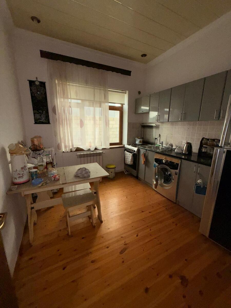 Satılır 4 otaqlı həyət evi/bağ evi 200 m² — Ev, villa, Bakı (9)