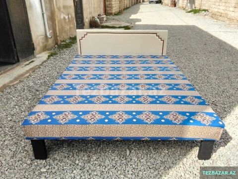 Taxt kravat döşek — Bakı